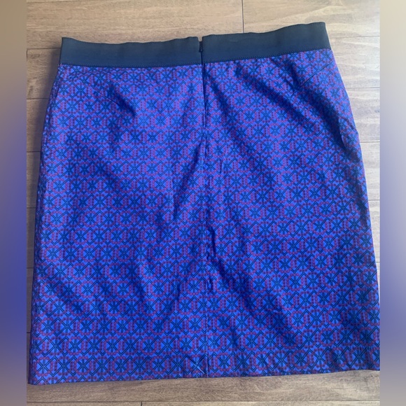 Pencil skirt with fun design. - Picture 5 of 6